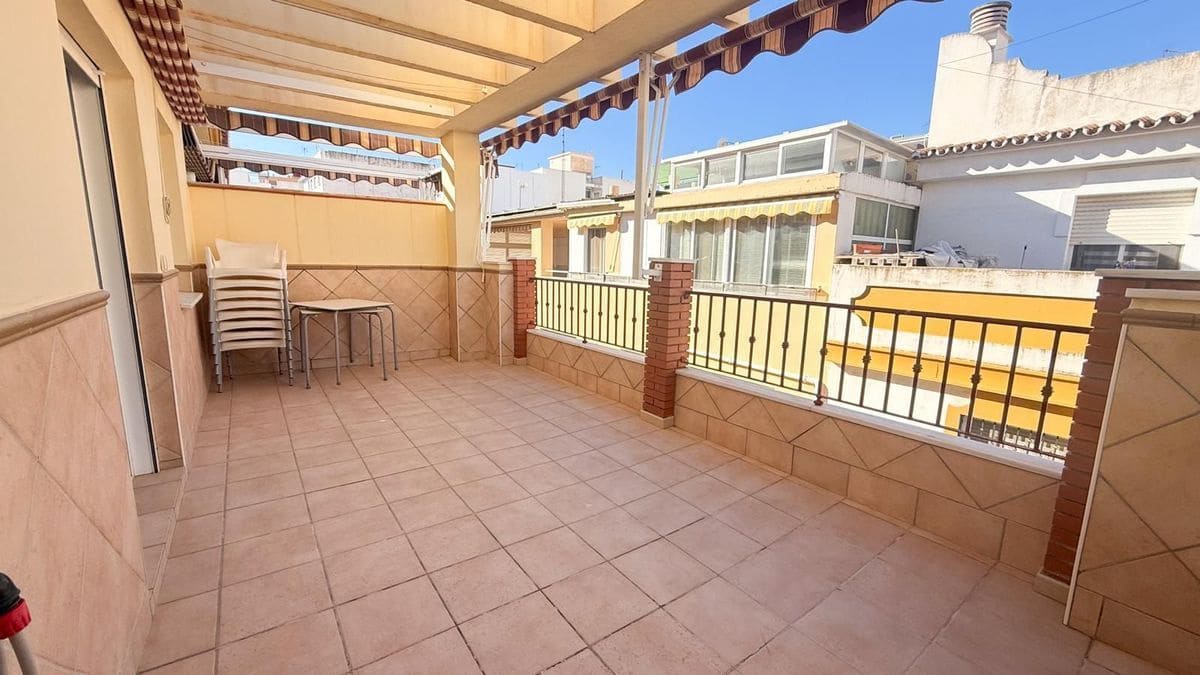 2 bedroom Flat for sale in Velez-Malaga - € 298,000 (Ref: 10160918)