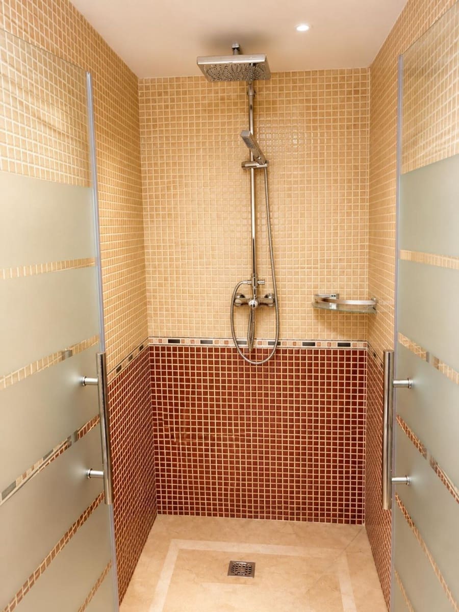 2 bedroom Flat for sale in Benalmadena with pool garage - € 320,000 (Ref: 10160919)