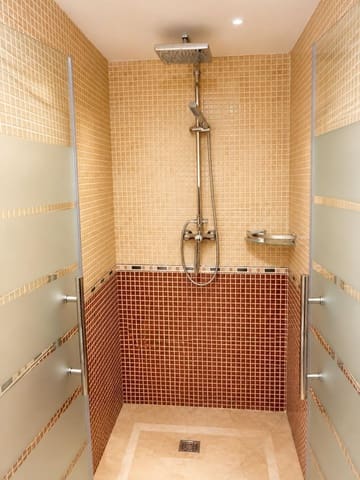 2 Zimmer Wohnung zu verkaufen in Benalmádena mit Pool Garage - 320.000 € (Ref: 10160919)