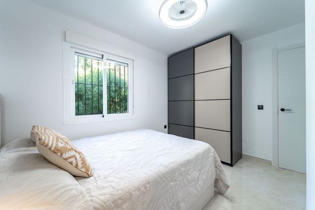 2 makuuhuone Asunto myytävänä paikassa Marbella mukana uima-altaan - 375 000 € (Ref: 10160924)