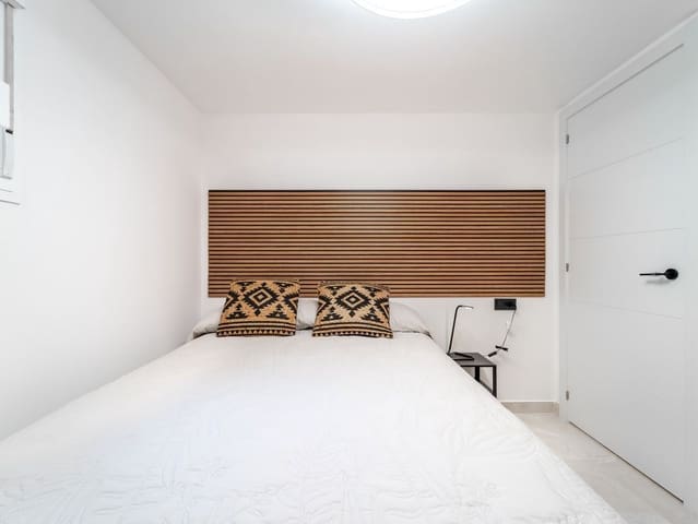 2 makuuhuone Asunto myytävänä paikassa Marbella mukana uima-altaan - 375 000 € (Ref: 10160924)