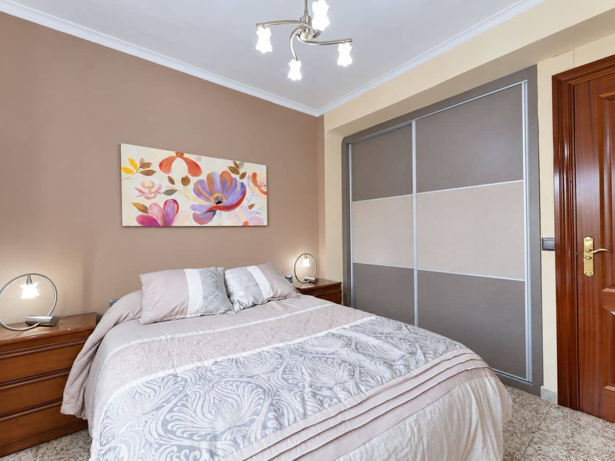 Piso de 3 habitaciones en Málaga ciudad en venta - 220.000 € (Ref: 10168148)