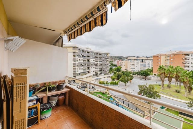 3 soverom Leilighet til salgs i Ciudad Jardín, Málaga by med svømmebasseng garasje - € 365 000 (Ref: 10168149)