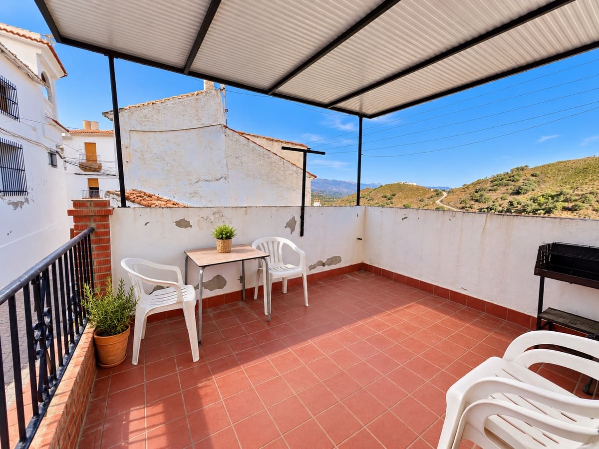 4 slaapkamer Flat te koop in Almachar - € 98.000 (Ref: 10173160)