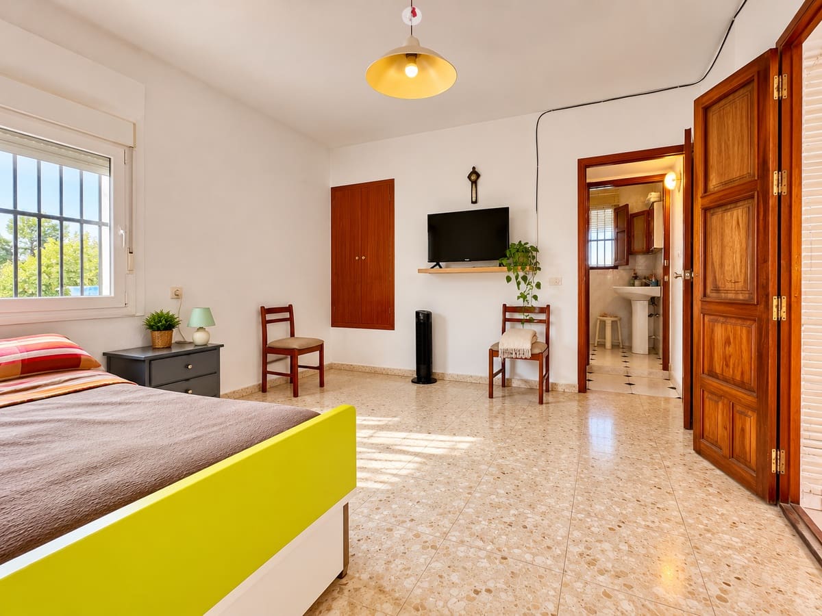 4 slaapkamer Flat te koop in Almachar - € 98.000 (Ref: 10173160)