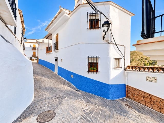 4 slaapkamer Flat te koop in Almáchar - € 98.000 (Ref: 10173160)