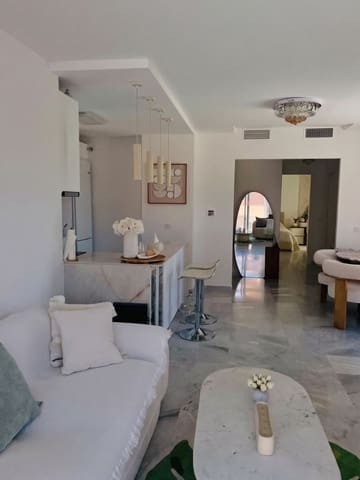 Piso de 2 habitaciones en Manilva en venta con piscina garaje - 370.000 € (Ref: 10173171)