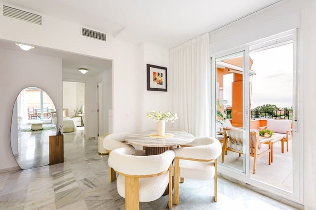 Piso de 2 habitaciones en Manilva en venta con piscina garaje - 370.000 € (Ref: 10173171)