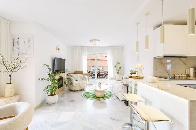 Piso de 2 habitaciones en Manilva en venta con piscina garaje - 370.000 € (Ref: 10173171)