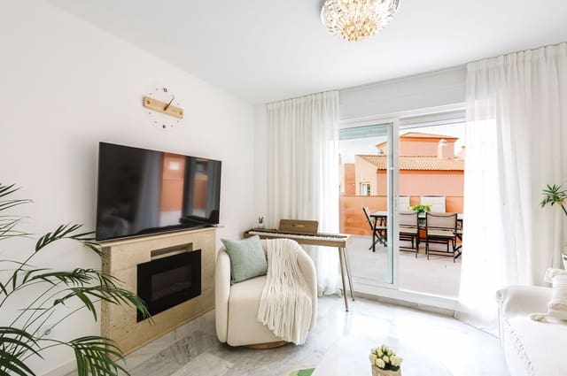 Piso de 2 habitaciones en Manilva en venta con piscina garaje - 370.000 € (Ref: 10173171)