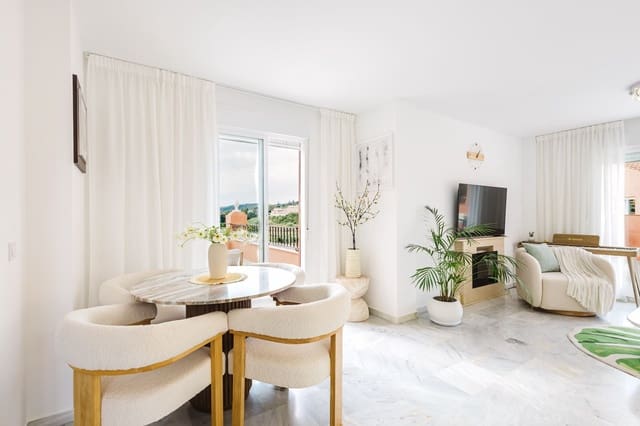 Piso de 2 habitaciones en Manilva en venta con piscina garaje - 370.000 € (Ref: 10173171)
