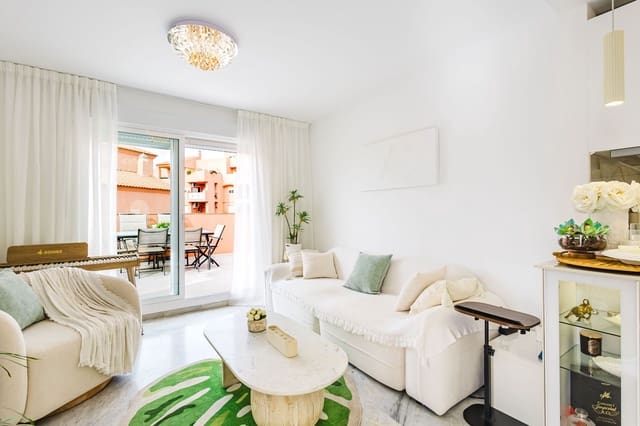 Piso de 2 habitaciones en Manilva en venta con piscina garaje - 370.000 € (Ref: 10173171)