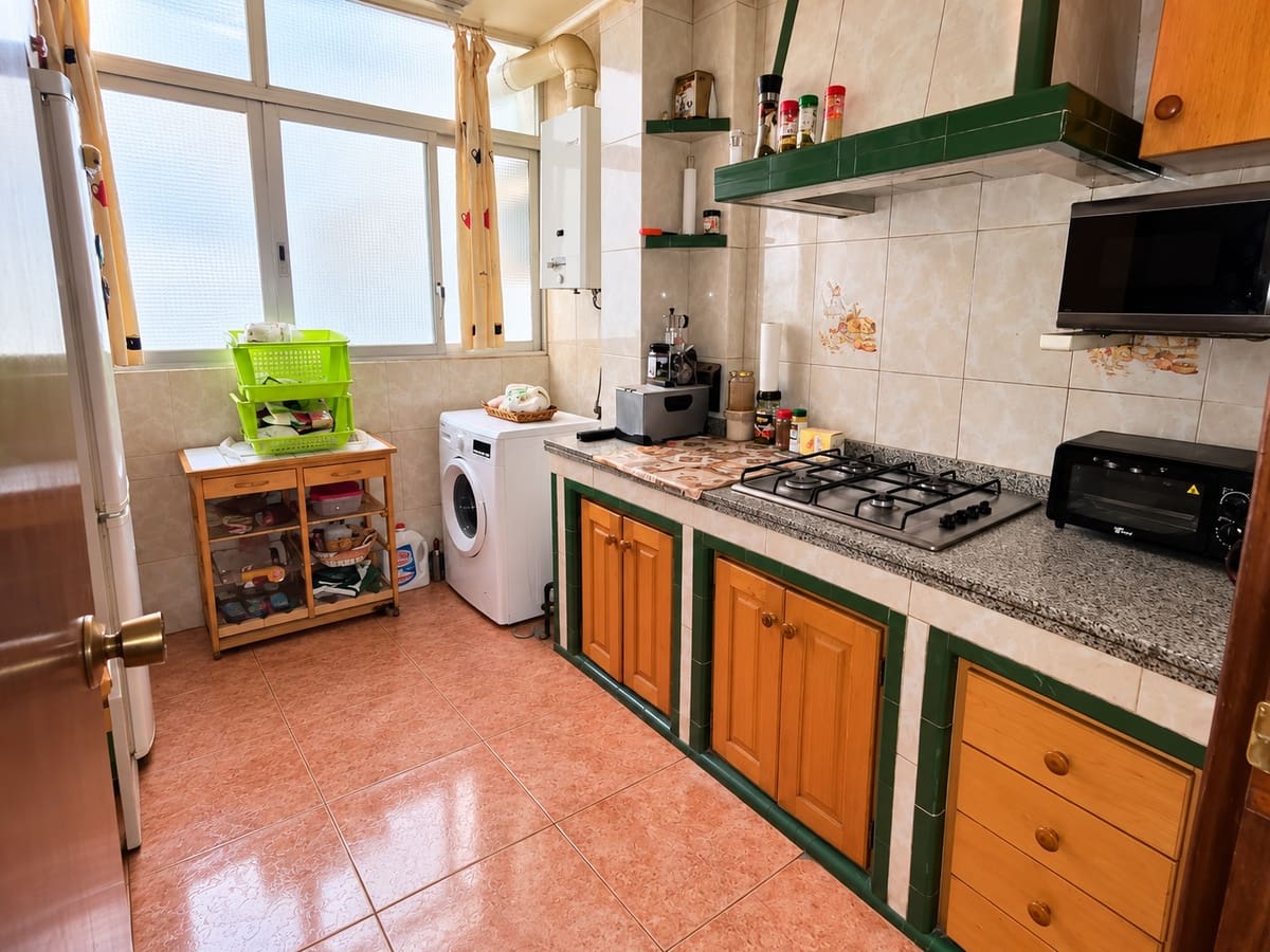 3 sypialnia Mieszkanie na sprzedaż w Miasto Malaga - 269 000 € (Ref: 10176345)