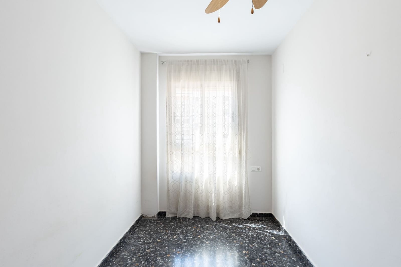 4 sypialnia Mieszkanie na sprzedaż w Miasto Walencja z garażem - 450 000 € (Ref: 9175353)