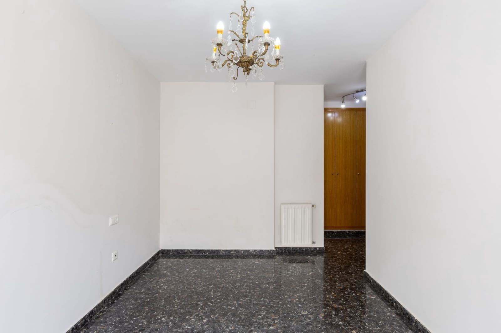 4 sypialnia Mieszkanie na sprzedaż w Miasto Walencja z garażem - 450 000 € (Ref: 9175353)