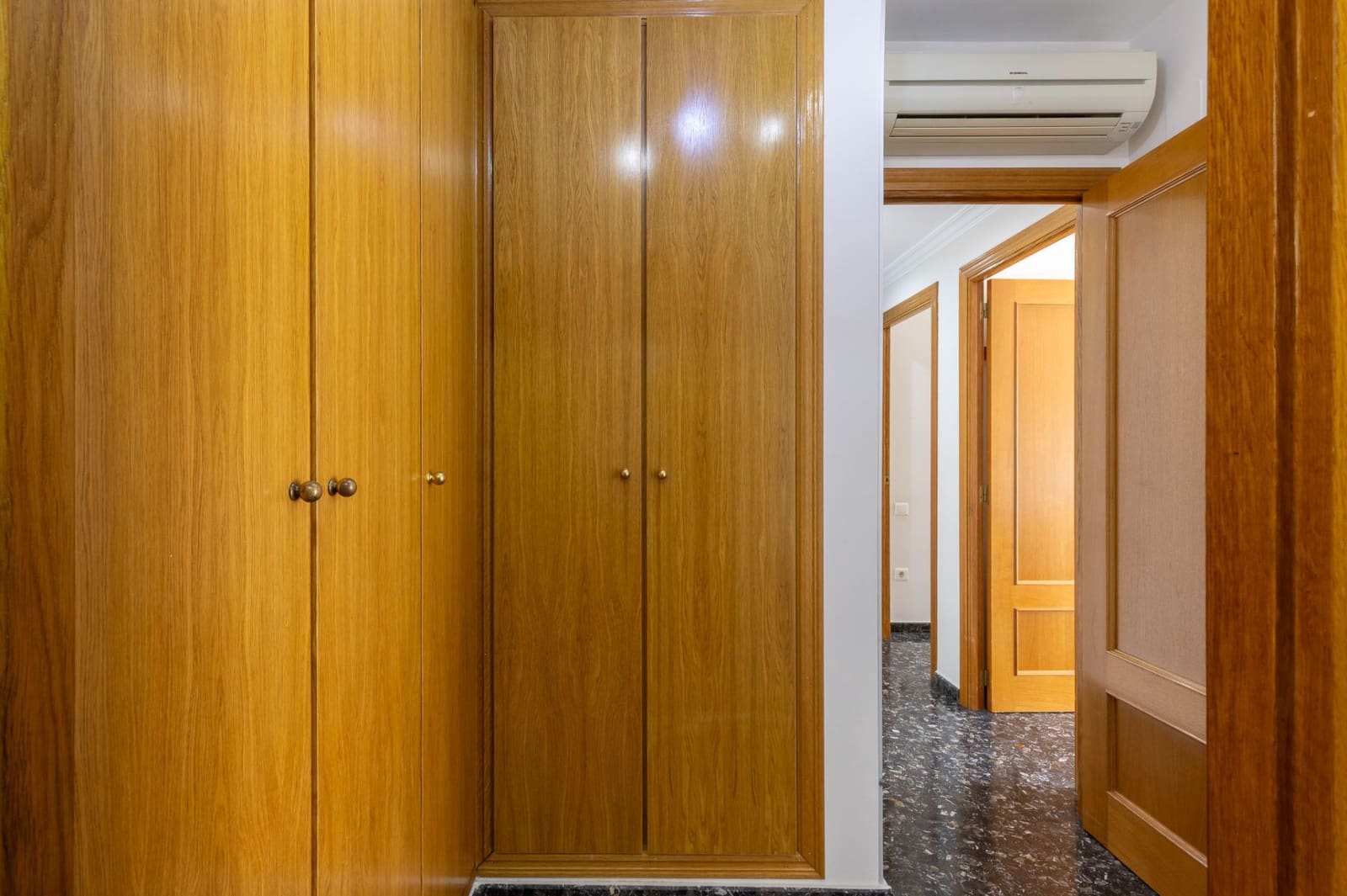 4 sypialnia Mieszkanie na sprzedaż w Miasto Walencja z garażem - 450 000 € (Ref: 9175353)