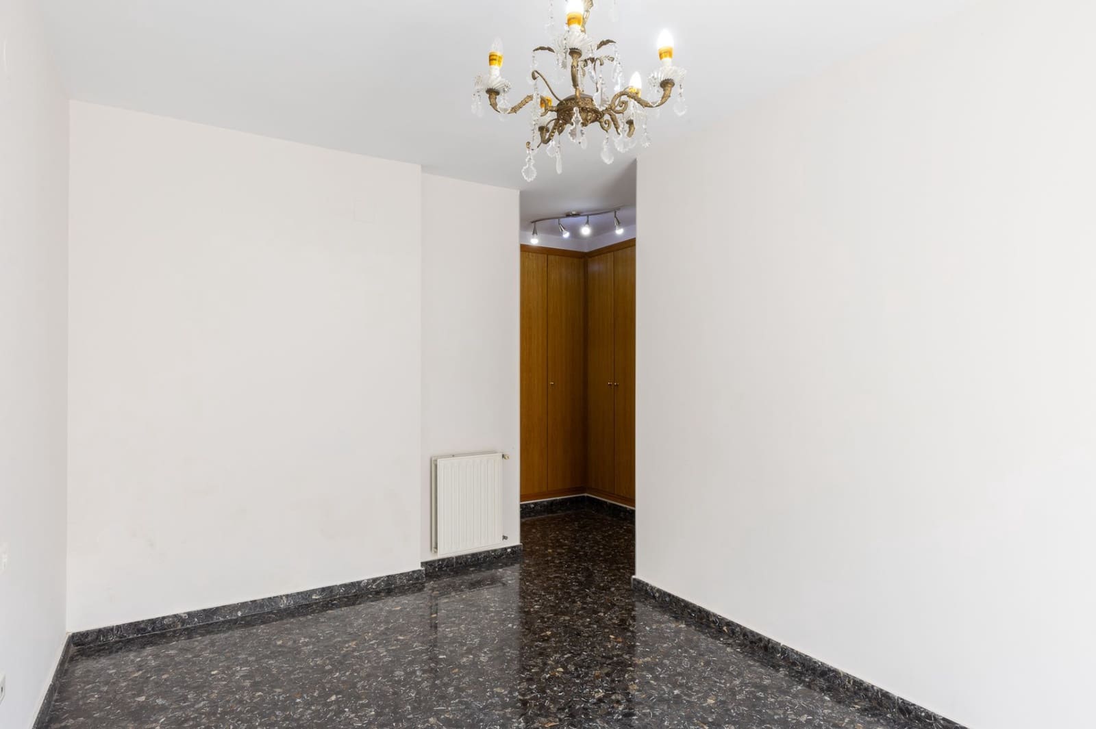 4 sypialnia Mieszkanie na sprzedaż w Miasto Walencja z garażem - 450 000 € (Ref: 9175353)