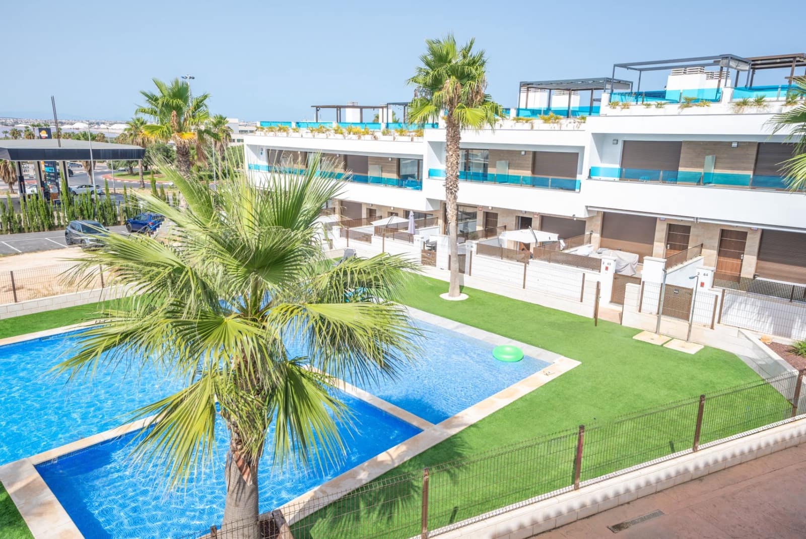 3 soveværelse Semi-Rækkehus til salg i Torrevieja med swimmingpool garage - € 315.000 (Ref: 9175358)