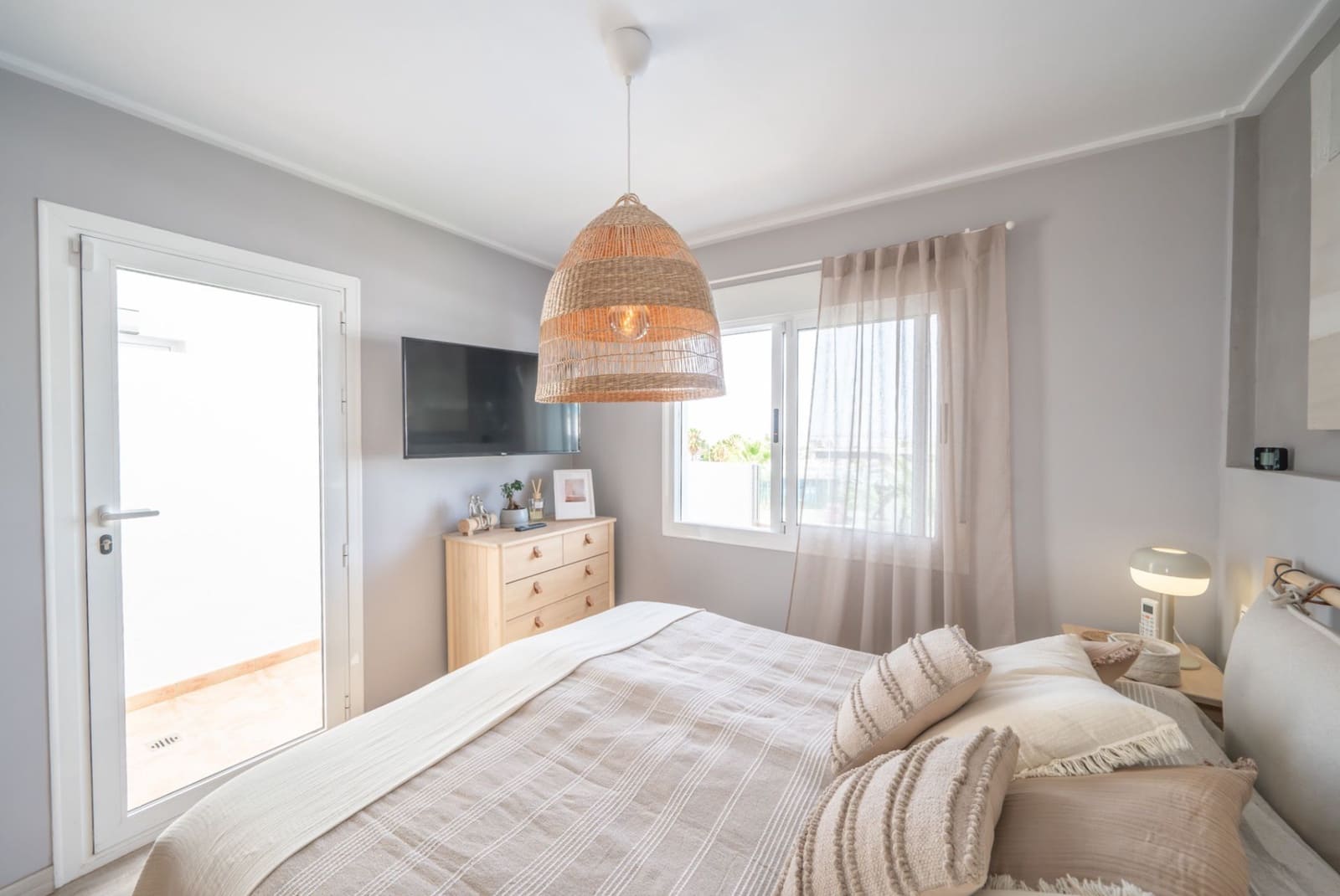 3 soveværelse Semi-Rækkehus til salg i Torrevieja med swimmingpool garage - € 315.000 (Ref: 9175358)