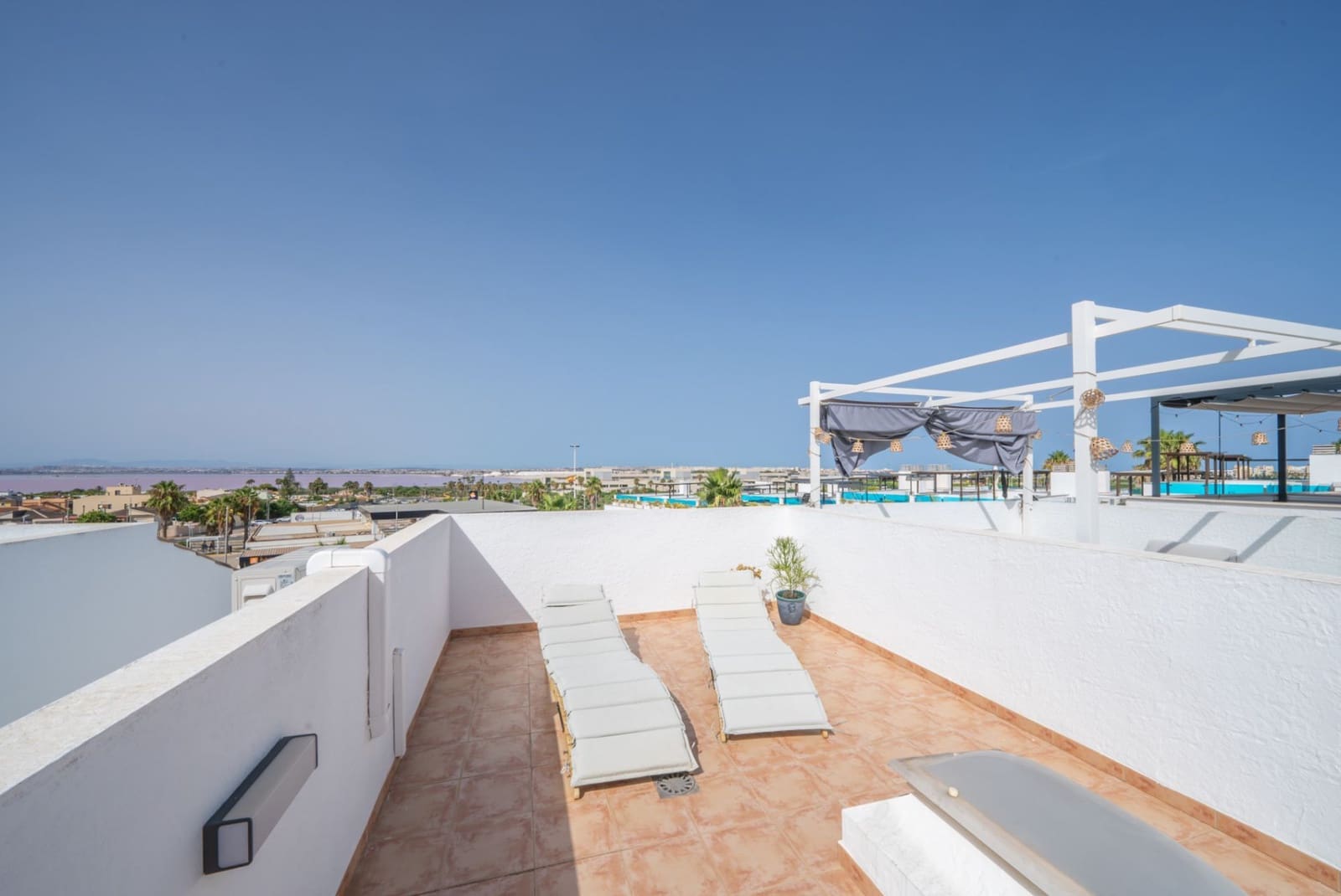 3 soveværelse Semi-Rækkehus til salg i Torrevieja med swimmingpool garage - € 315.000 (Ref: 9175358)