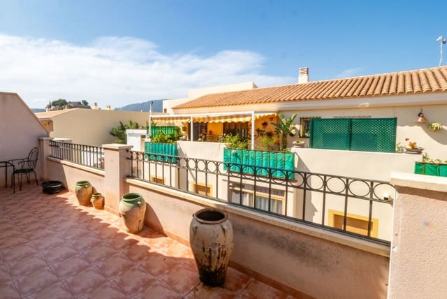 4 bedroom Villa for sale in La Nucia with garage - € 307,000 (Ref: 9175363)