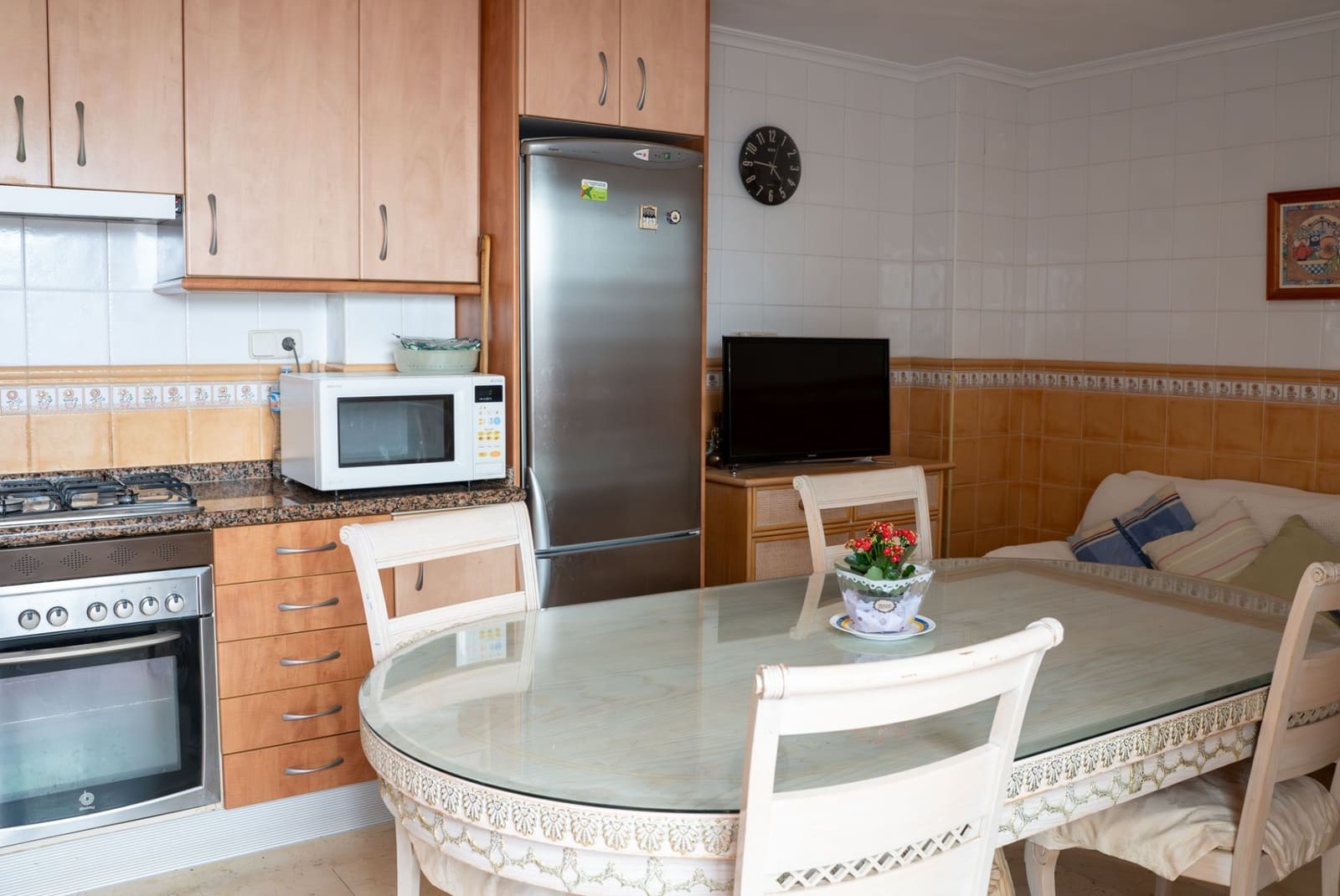 4 bedroom Villa for sale in La Nucia with garage - € 307,000 (Ref: 9175363)