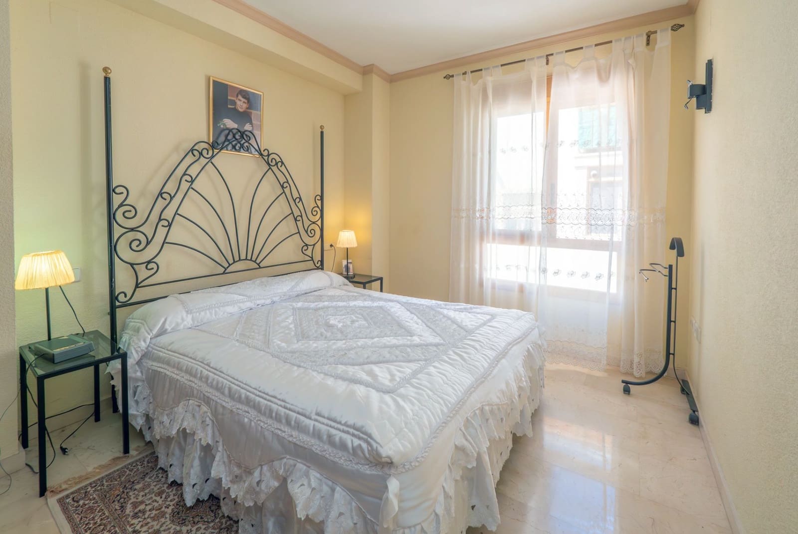 4 bedroom Villa for sale in La Nucia with garage - € 307,000 (Ref: 9175363)