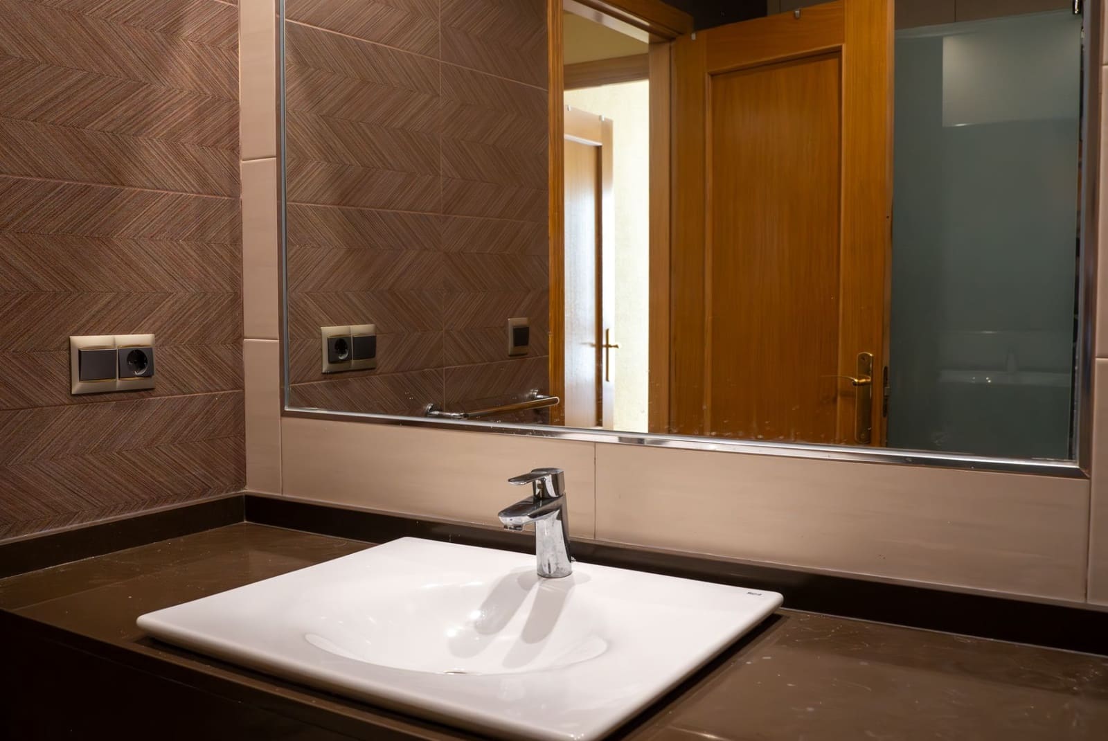 4 bedroom Villa for sale in La Nucia with garage - € 307,000 (Ref: 9175363)