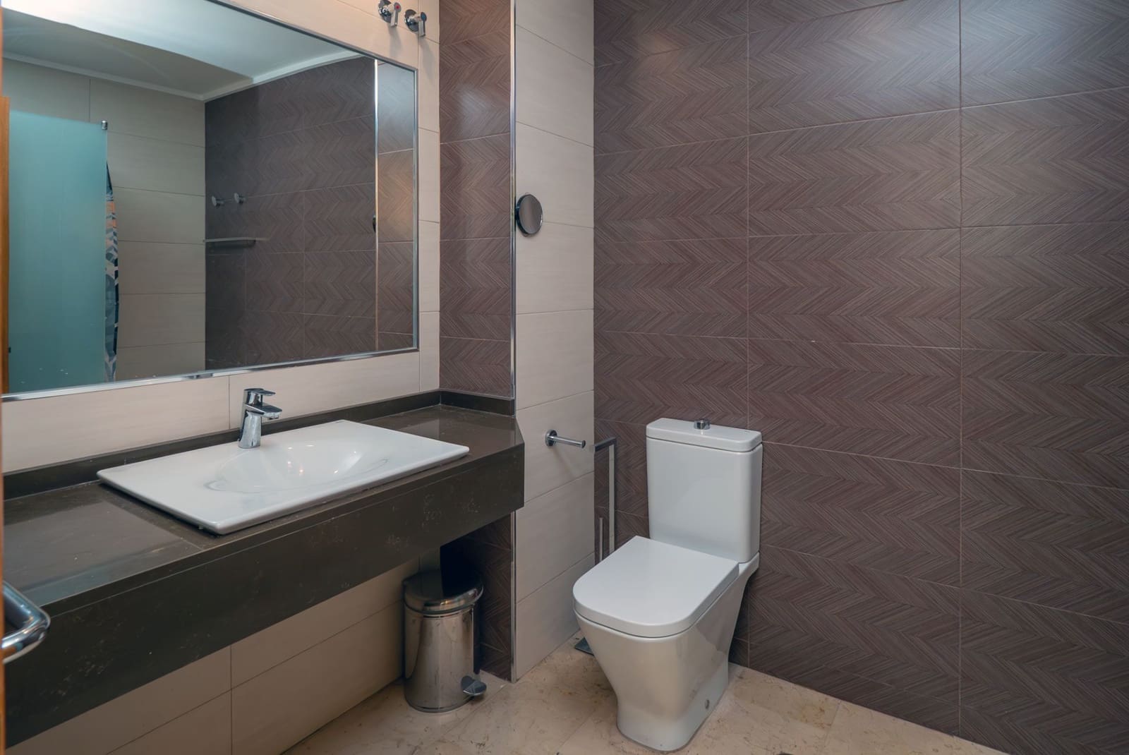 4 bedroom Villa for sale in La Nucia with garage - € 307,000 (Ref: 9175363)