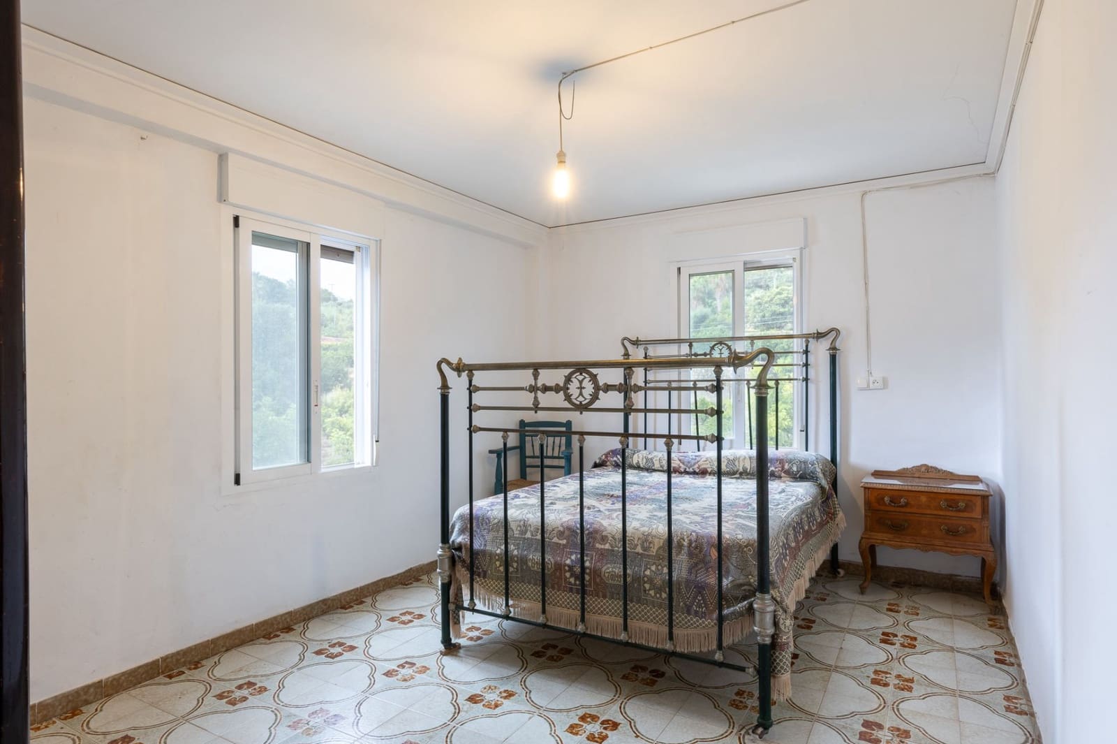 8 bedroom Villa for sale in Pego with garage - € 435,000 (Ref: 9175364)