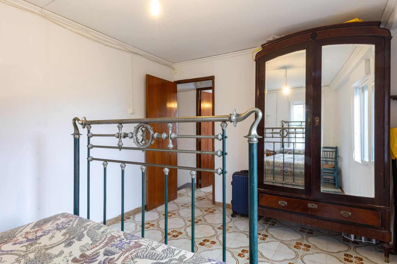 8 bedroom Villa for sale in Pego with garage - € 435,000 (Ref: 9175364)