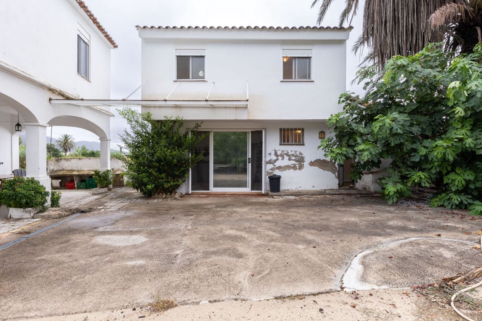 8 bedroom Villa for sale in Pego with garage - € 435,000 (Ref: 9175364)