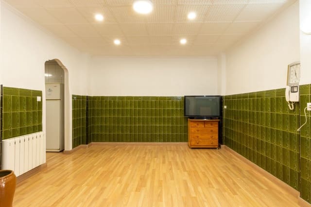 6 soverom Villa til salgs i Valencia by - € 198 000 (Ref: 9175365)