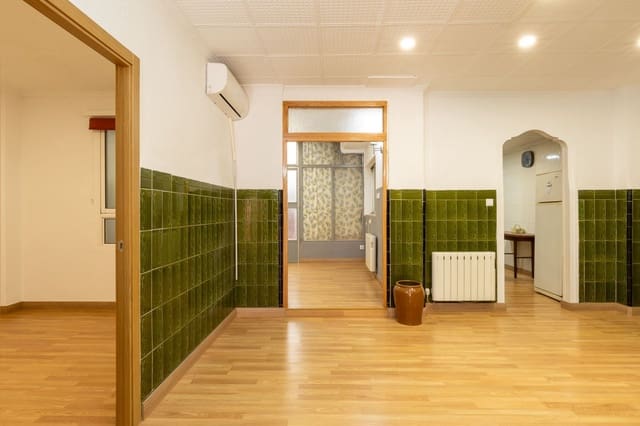 6 soverom Villa til salgs i Valencia by - € 198 000 (Ref: 9175365)