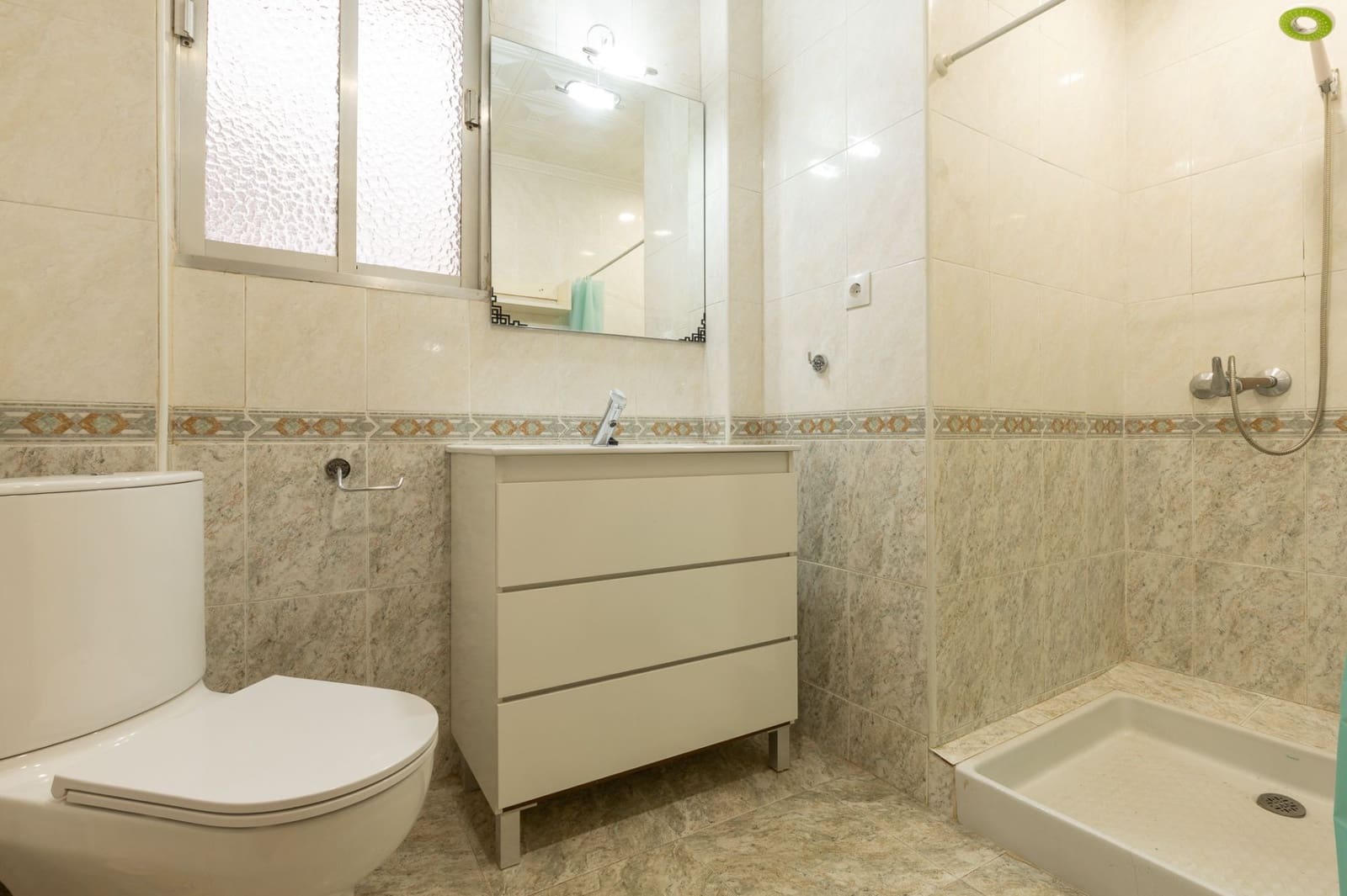 6 sovrum Villa till salu i Valencia stad - 198 000 € (Ref: 9175365)