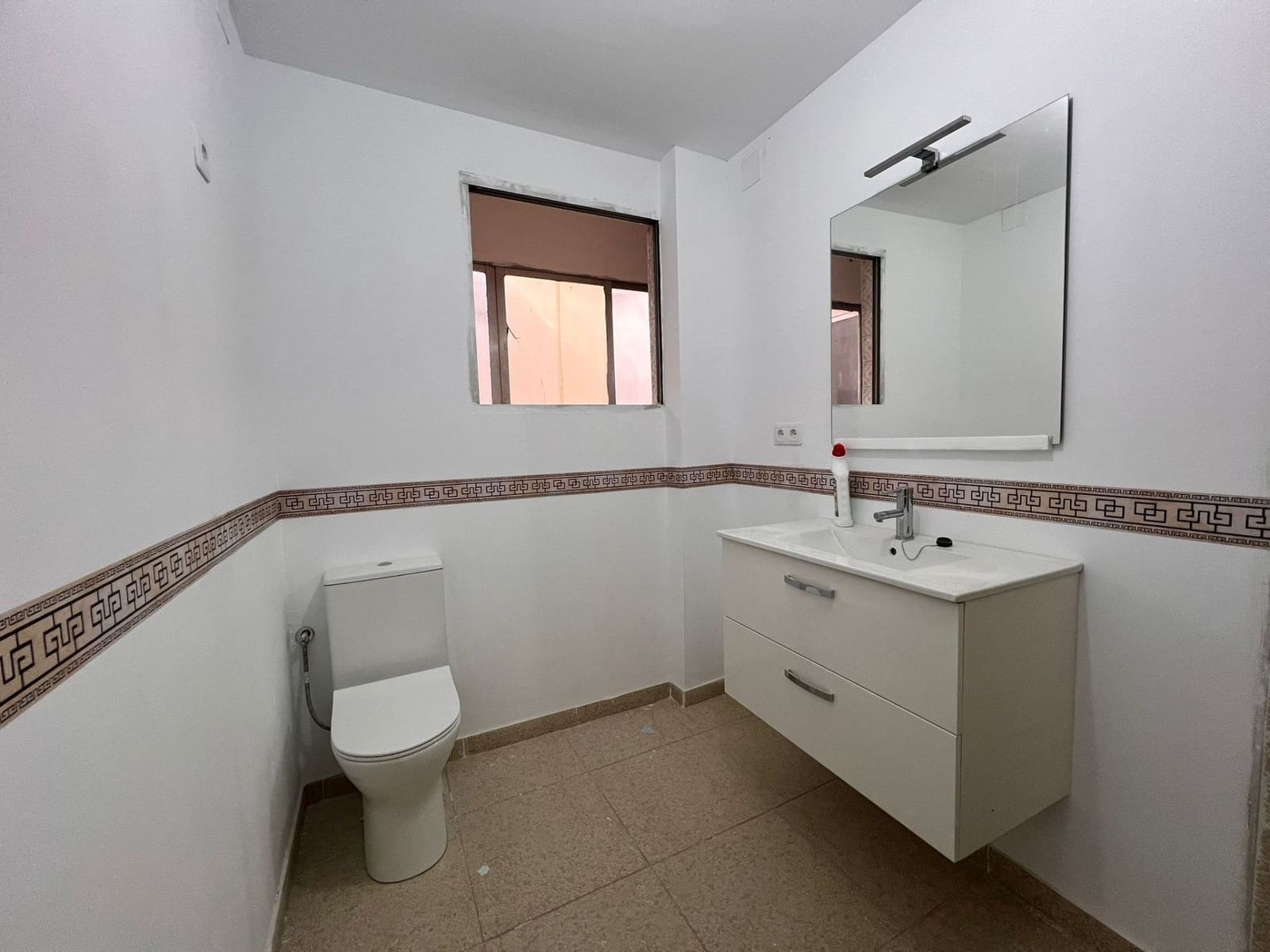 6 sovrum Villa till salu i Valencia stad - 198 000 € (Ref: 9175365)