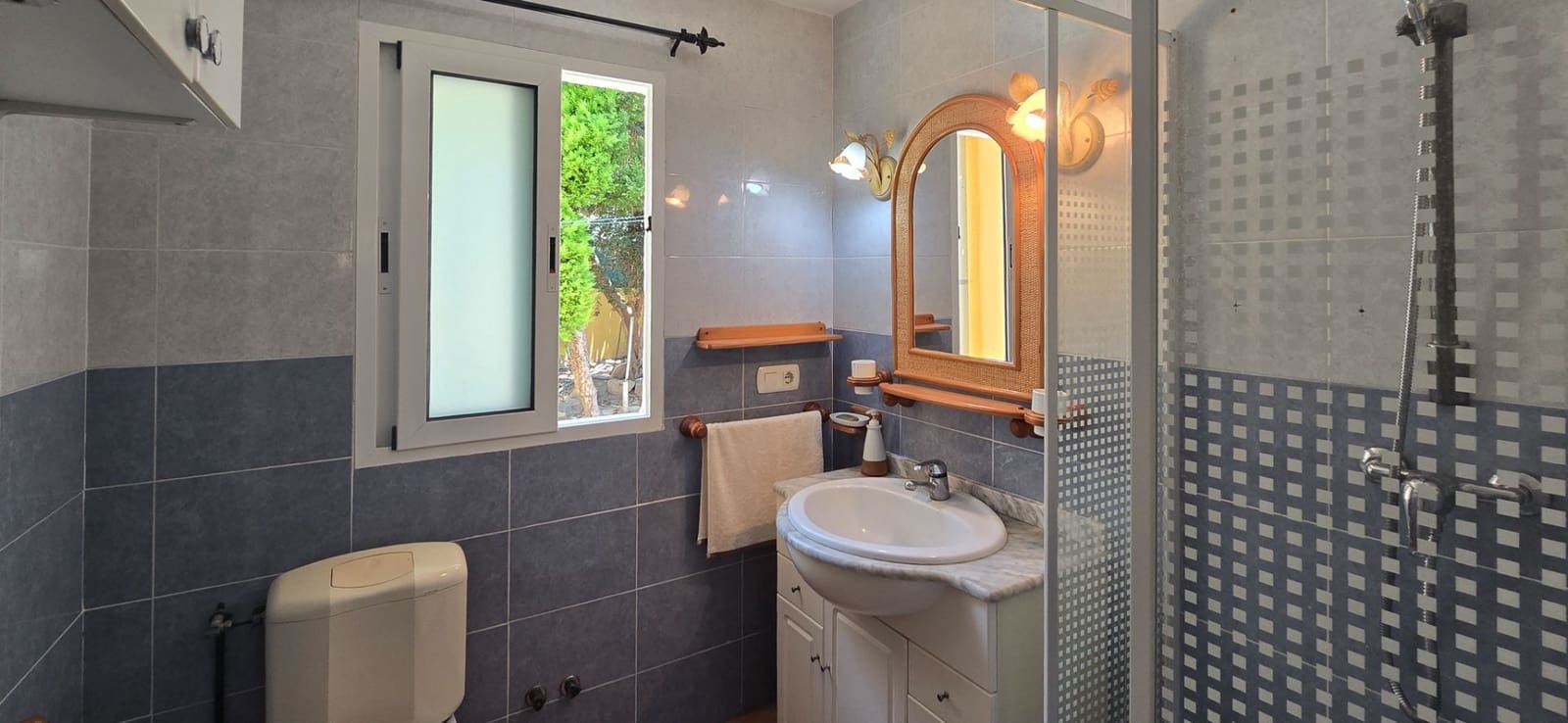 4 soveværelse Villa til salg i Busot med swimmingpool garage - € 413.000 (Ref: 9175367)