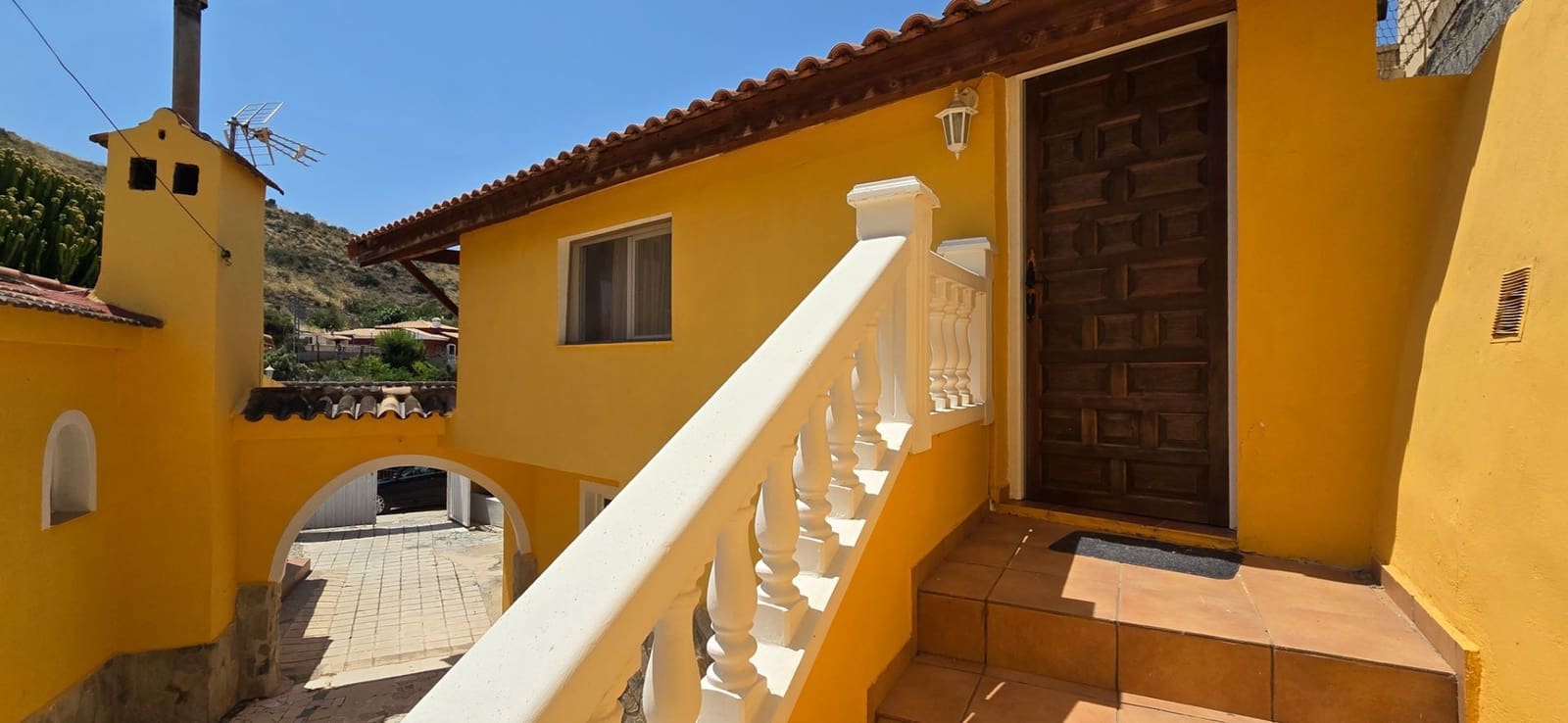 4 soveværelse Villa til salg i Busot med swimmingpool garage - € 413.000 (Ref: 9175367)