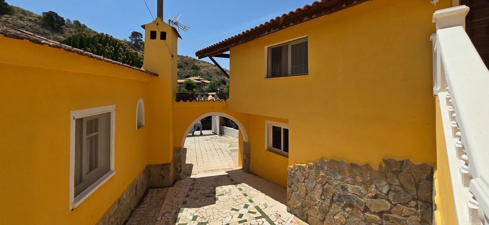 4 soveværelse Villa til salg i Busot med swimmingpool garage - € 413.000 (Ref: 9175367)