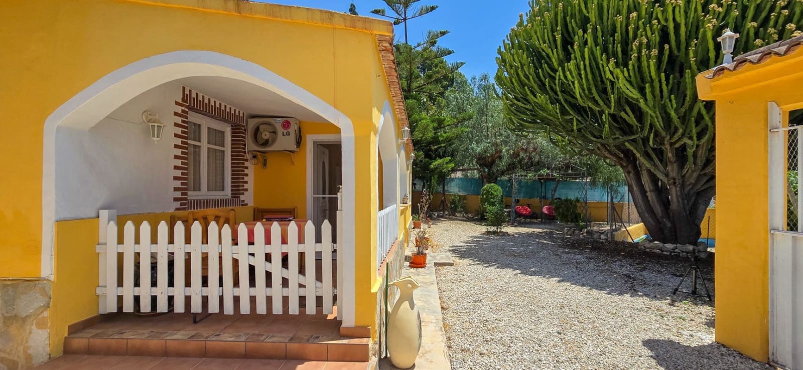 4 soveværelse Villa til salg i Busot med swimmingpool garage - € 413.000 (Ref: 9175367)