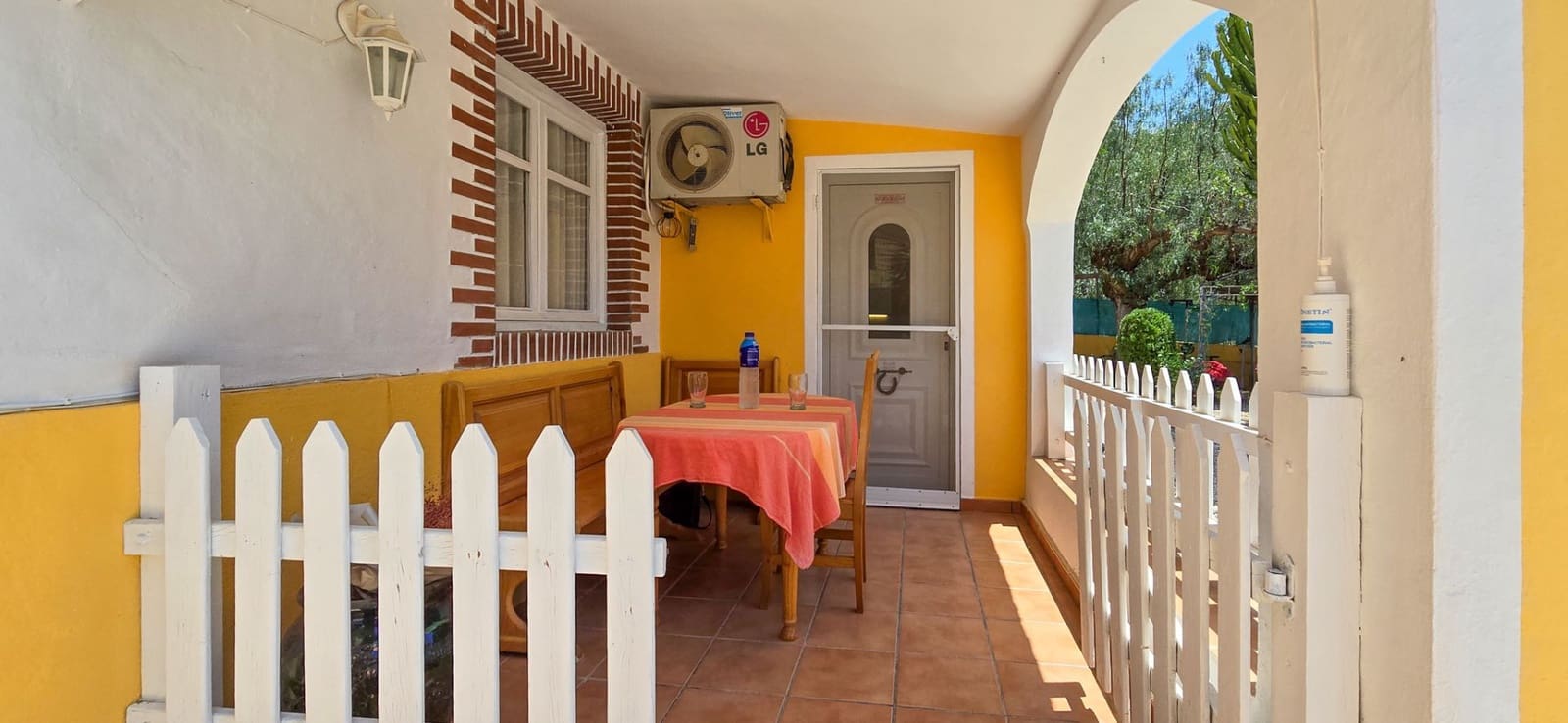 4 soveværelse Villa til salg i Busot med swimmingpool garage - € 413.000 (Ref: 9175367)