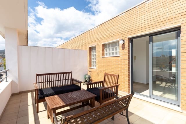 4 bedroom Semi-detached Villa for sale in Gandia with garage - € 275,000 (Ref: 9175373)