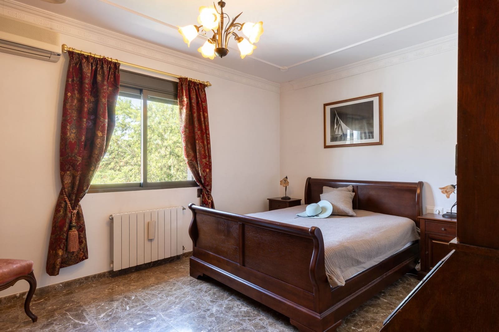 5 soverom Villa til salgs i Valencia by med svømmebasseng garasje - € 535 000 (Ref: 9175375)