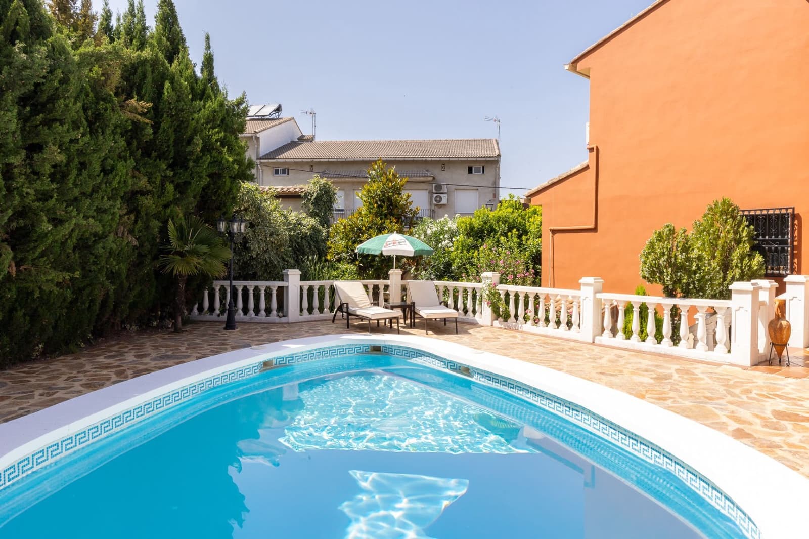 5 soverom Villa til salgs i Valencia by med svømmebasseng garasje - € 535 000 (Ref: 9175375)