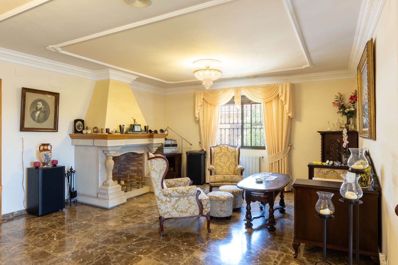 5 soverom Villa til salgs i Valencia by med svømmebasseng garasje - € 535 000 (Ref: 9175375)