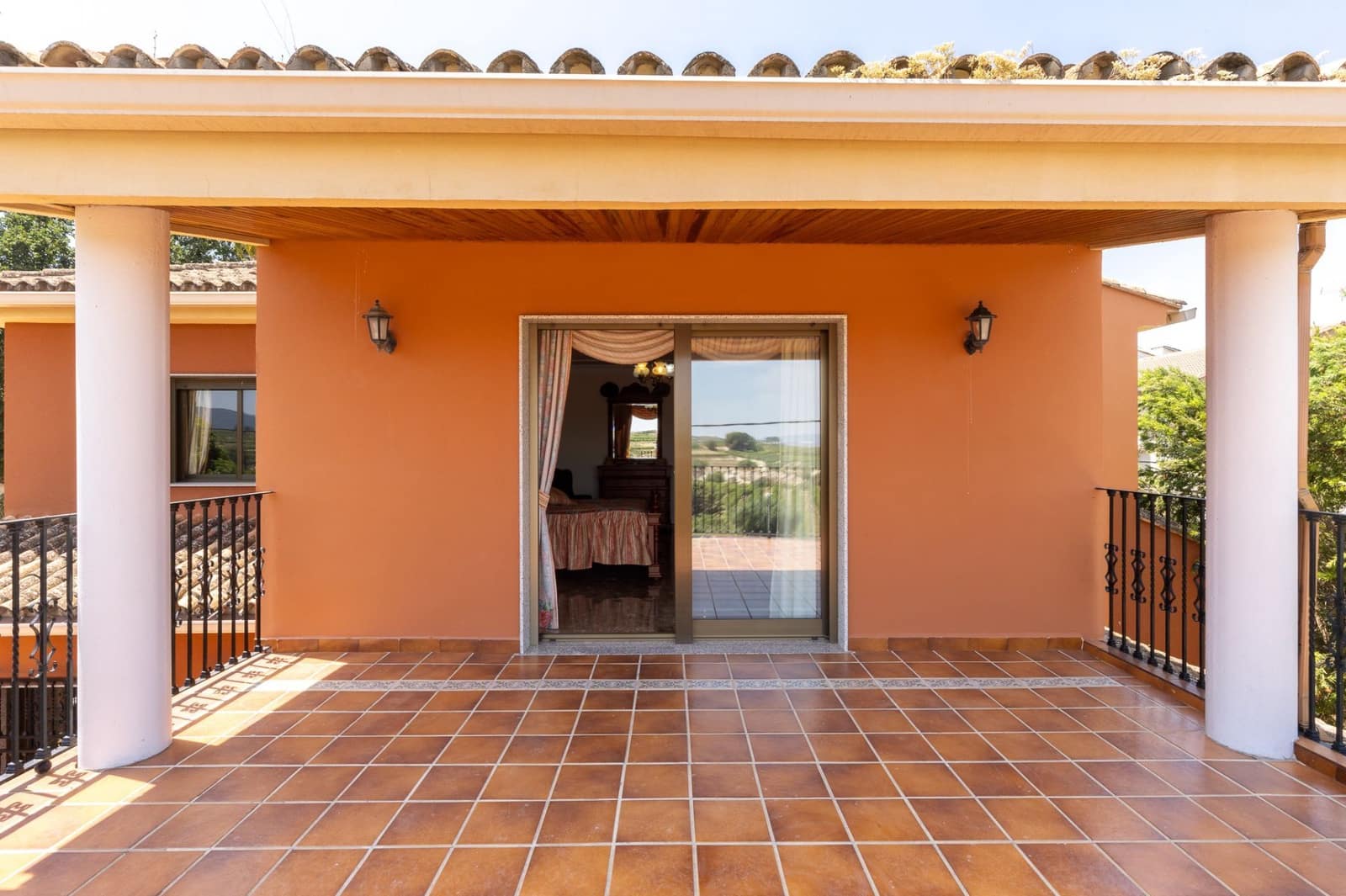 5 soverom Villa til salgs i Valencia by med svømmebasseng garasje - € 535 000 (Ref: 9175375)