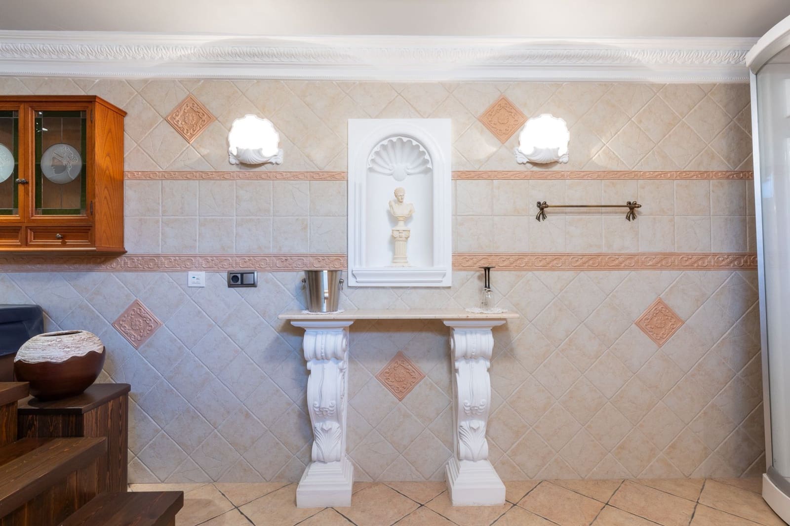 5 soverom Villa til salgs i Valencia by med svømmebasseng garasje - € 535 000 (Ref: 9175375)