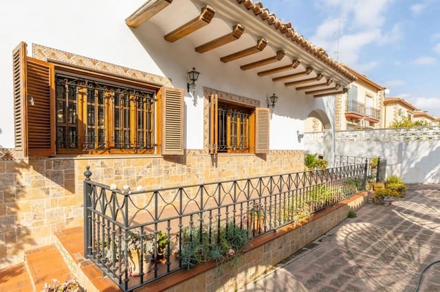 5 bedroom Villa for sale in Moixent with garage - € 395,000 (Ref: 9175376)