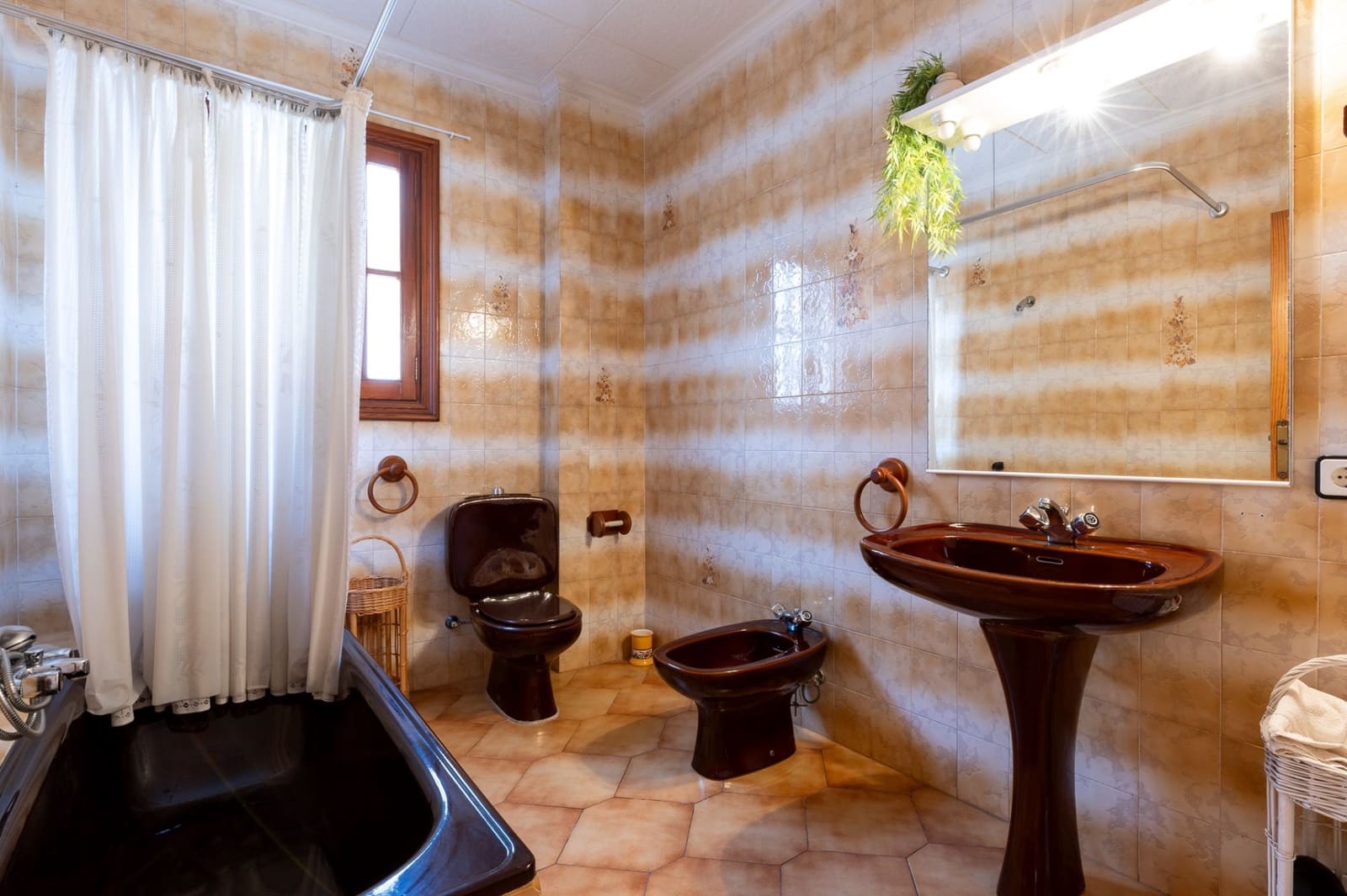 5 Zimmer Villa zu verkaufen in Moixent mit Garage - 395.000 € (Ref: 9175376)