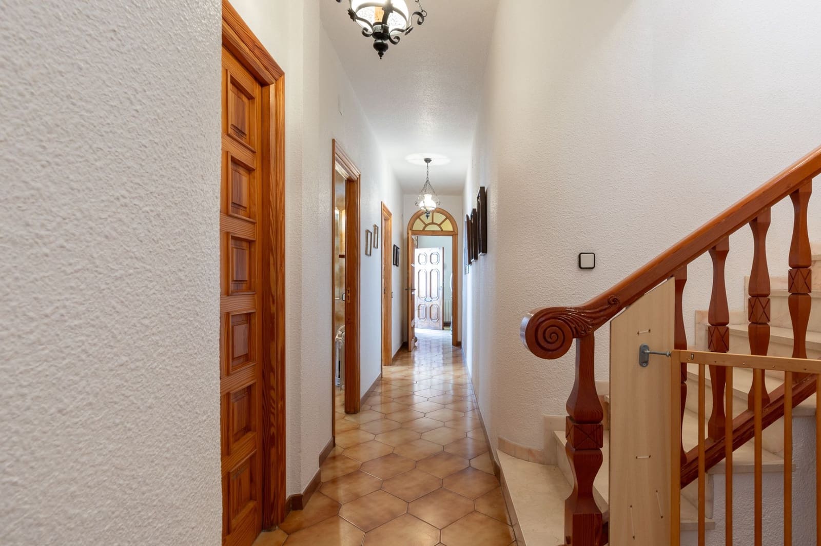 5 Zimmer Villa zu verkaufen in Moixent mit Garage - 395.000 € (Ref: 9175376)